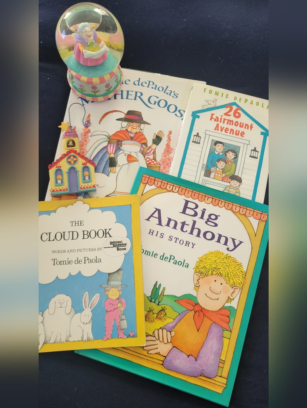 Tomie dePaola Children's Signed Book Set with Snowglobe & Ornament